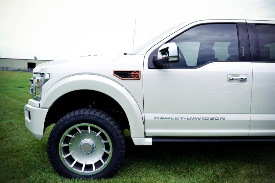 Детали экстерьера Ford F-150 Harley-Davidson 2019 года  (фото 20 из 36)